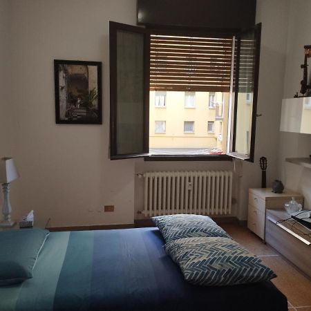 Appartamento Spazioso In Mazzini Bologna Luaran gambar